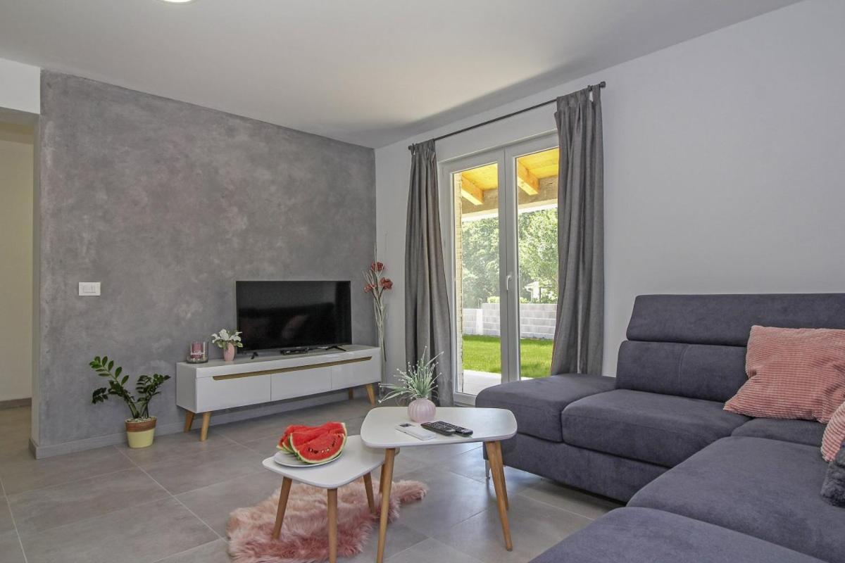ŽminjNatascha In Pamici - Haus Fuer 6 Personen别墅 外观 照片