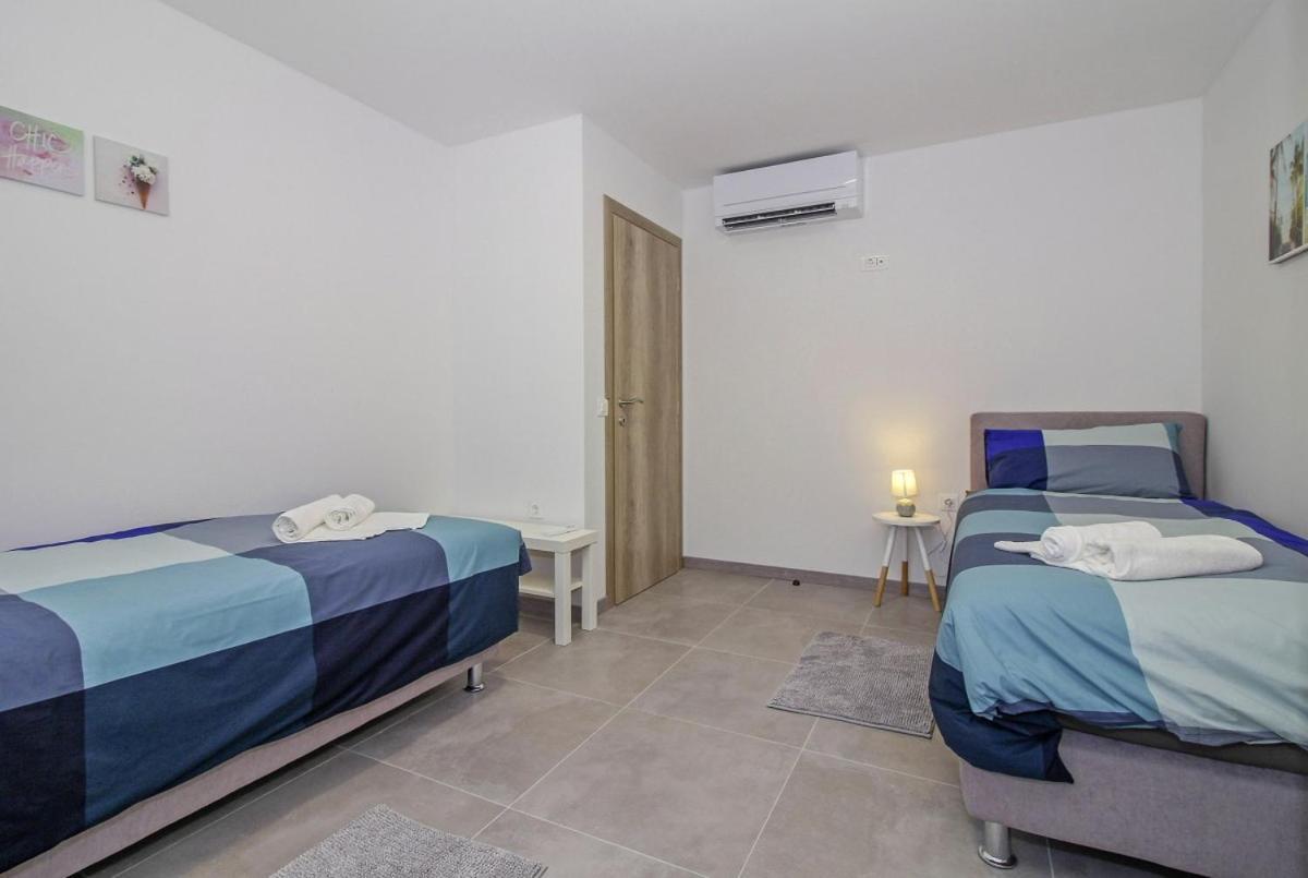 ŽminjNatascha In Pamici - Haus Fuer 6 Personen别墅 外观 照片