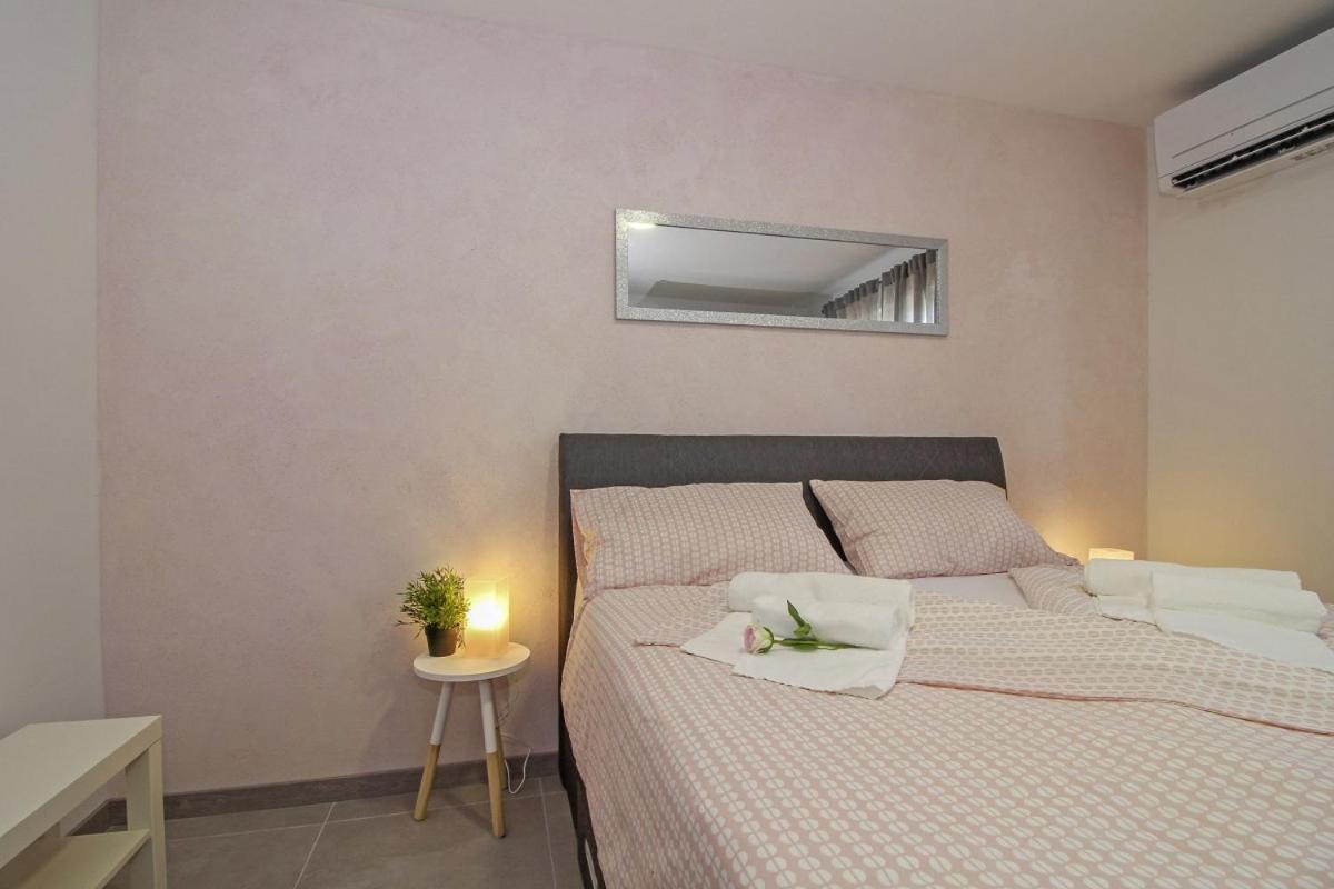 ŽminjNatascha In Pamici - Haus Fuer 6 Personen别墅 外观 照片
